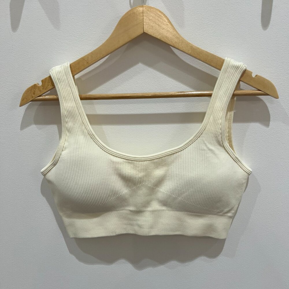 4 Piece Ribbed Ivory Amazon Workout Set | Women's Size M - Picture 8 of 11